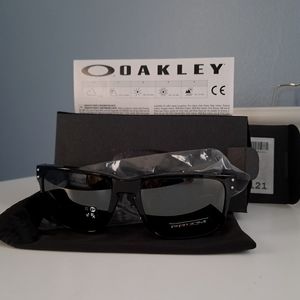 Genuine Oakley Holbrook Prism Sunglasses NWT